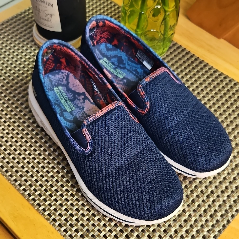 Skechers Goga Mat Navy Blue Slip-On Sneakers Womens Size 7 - Picture 1 of 7
